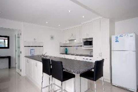 3 Bedroom Apartment Le Vogue Unit 11 - 2032 Olympic Games 4