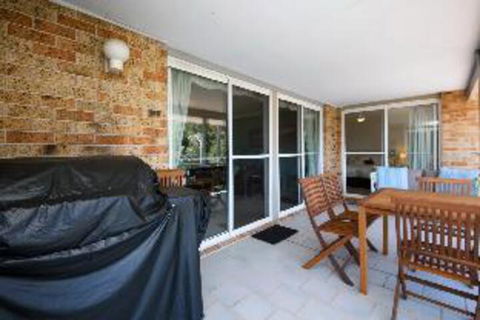 3 Bedroom House At Sandy Point Road 151 - 2032 Olympic Games 1