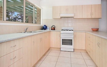 Orchid Beach Apartments - 2032 Olympic Games 1