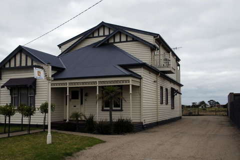 Pelican Sands Bed & Breakfast - 2032 Olympic Games 1