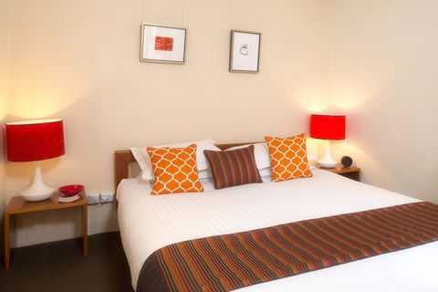 Twofourtwo Boutique Apartments - 2032 Olympic Games 3