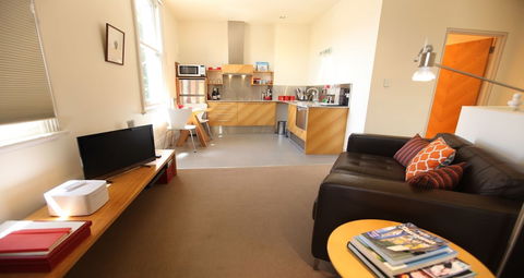Twofourtwo Boutique Apartments - 2032 Olympic Games 4