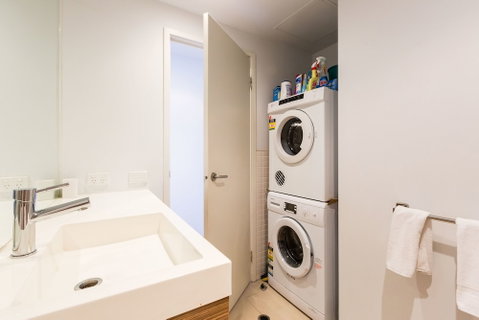RIVER, 1BDR Melbourne Apartment - 2032 Olympic Games 5