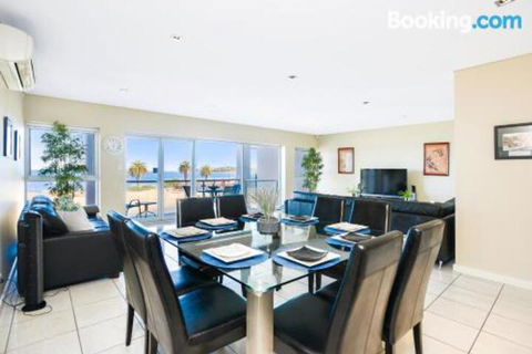 Bayline Beachfront Apartment No 4 - 2032 Olympic Games 4