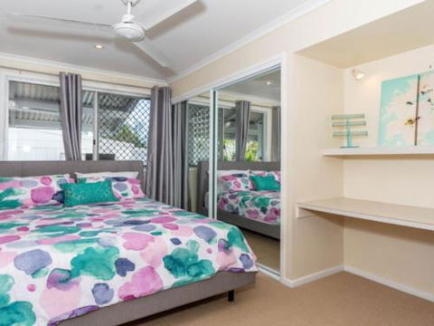 Dog Lovers Retreat Beachmere - 2032 Olympic Games 2