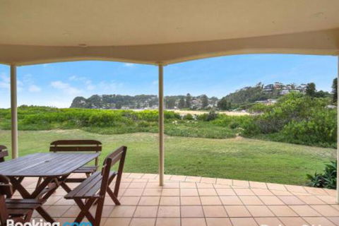 Beachfront Delight 14b Bareena Avenue - 2032 Olympic Games 6