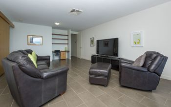 1 Bright Point Apartment 5501 - 2032 Olympic Games 6