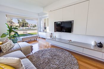 Serene Marinafront 3BR Retreat - 2032 Olympic Games 0