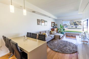 Serene Marinafront 3BR Retreat - 2032 Olympic Games 6
