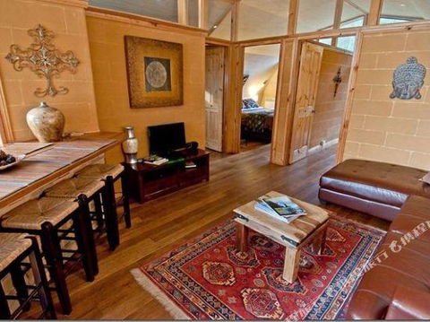 Bruny Island Accommodation 43 Degrees Beachside Studio Spa Apartments (1) - 2032 Olympic Games 2