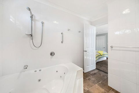 Forresters Beach Bed & Breakfast - 2032 Olympic Games 2
