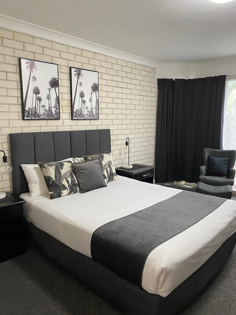 Beach Park Motel - 2032 Olympic Games 3