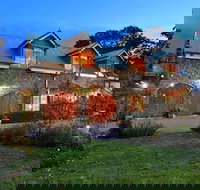 Mary Card's Coach House - 2032 Olympic Games