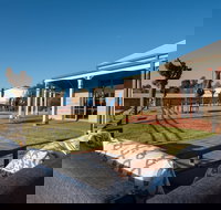 Bowen Inn Motel - 2032 Olympic Games