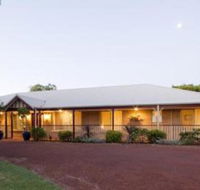 Toby Inlet Bed  Breakfast - 2032 Olympic Games