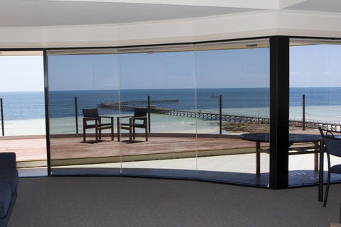 Cliff House Beachfront Villas - 2032 Olympic Games 5
