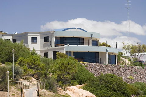 Cliff House Beachfront Villas - 2032 Olympic Games 2