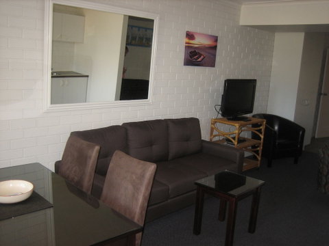 Regency Waterfront Motel - 2032 Olympic Games 7
