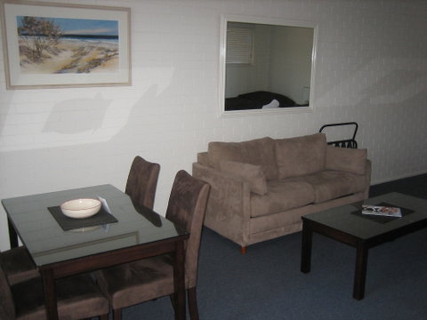 Regency Waterfront Motel - 2032 Olympic Games 6