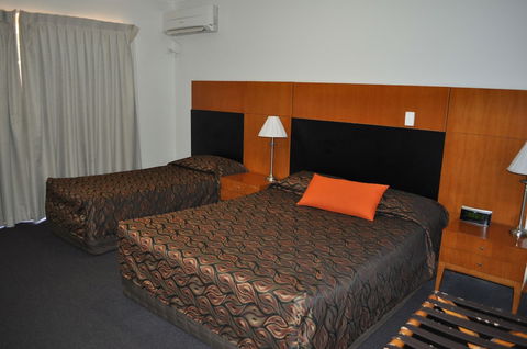 Sundowner Hotel Motel - 2032 Olympic Games 4