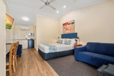 Caboolture Central Motor Inn, SureStay Collection - 2032 Olympic Games 11
