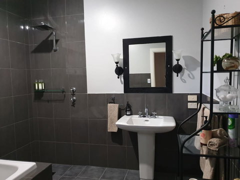 Amy\'s House Bed & Breakfast - 2032 Olympic Games 4