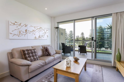 Glenelg Holiday Apartments-Pier - 2032 Olympic Games 3