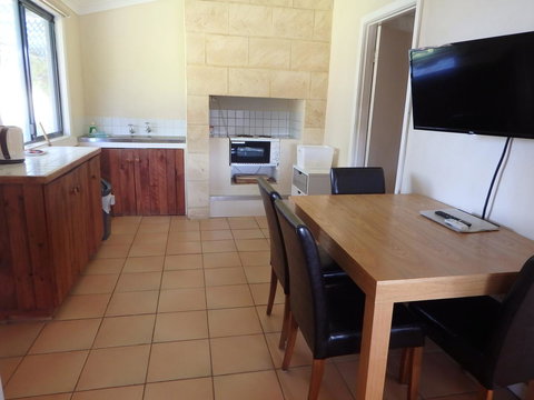 Lazy Lobster Holiday Units & Chalets - 2032 Olympic Games 4