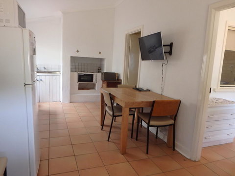 Lazy Lobster Holiday Units & Chalets - 2032 Olympic Games 15