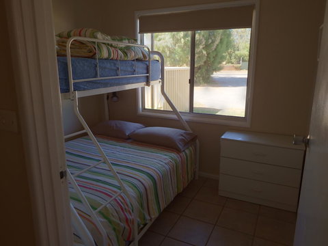 Lazy Lobster Holiday Units & Chalets - 2032 Olympic Games 22