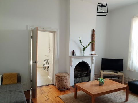 Captain\'s Heritage Cottage - Central Fremantle 2 Bedroom Historic Cottage - 2032 Olympic Games 10