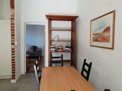 Captain\'s Heritage Cottage - Central Fremantle 2 Bedroom Historic Cottage - 2032 Olympic Games 3