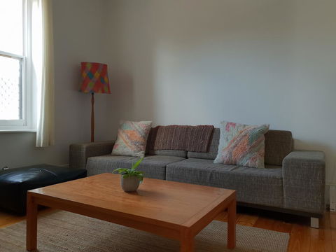 Captain\'s Heritage Cottage - Central Fremantle 2 Bedroom Historic Cottage - 2032 Olympic Games 9