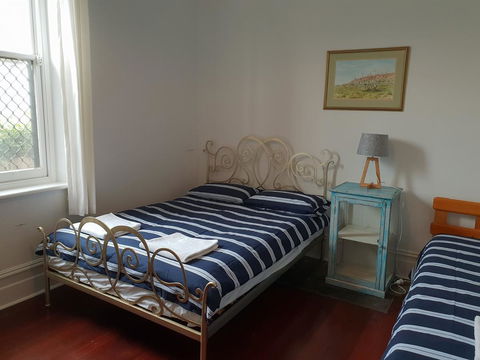 Captain\'s Heritage Cottage - Central Fremantle 2 Bedroom Historic Cottage - 2032 Olympic Games 6