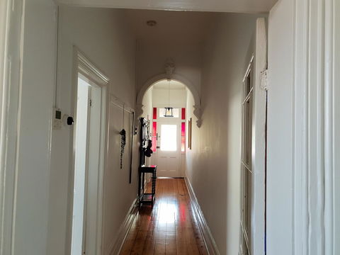 Captain\'s Heritage Cottage - Central Fremantle 2 Bedroom Historic Cottage - 2032 Olympic Games 7