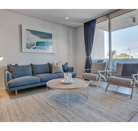 Oceanside Elegance At Superb Home Steps From Sand - 2032 Olympic Games