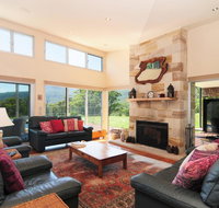 Bottlebrush Lodge - Great views and a pool - 2032 Olympic Games