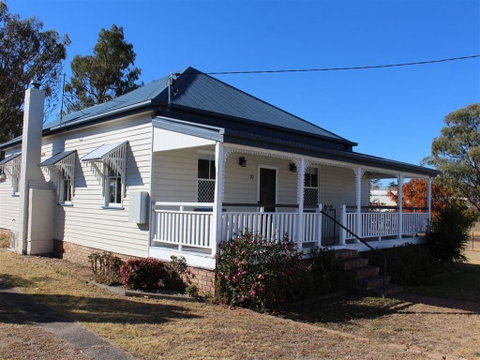 Creekview Cottage - 70 Lock Street - 2032 Olympic Games 0