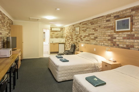 D'Aguilar Hotel Motel - 2032 Olympic Games 3