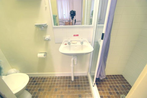 Dauphine 3/23 Townsend Street - 2032 Olympic Games 1