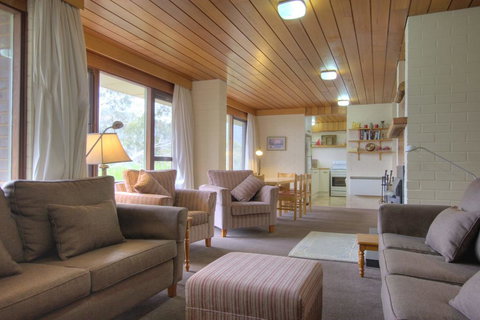 Dauphine 3/23 Townsend Street - 2032 Olympic Games 0