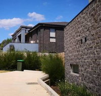 Delicate and Peaceful Bundoora Townhouse 11 - 2032 Olympic Games