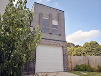 Delicate and Peaceful Bundoora Townhouse 7-R4