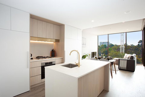 Designer Apartment With Balcony In Quiet Suburb - 2032 Olympic Games 1