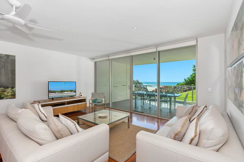 DIRECT BEACH ACCESS - 3 BED APART - CABARITA BEACH - 2032 Olympic Games 1
