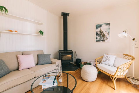 DOVESTONES BY THE SEA - INVERLOCH - 2032 Olympic Games 0