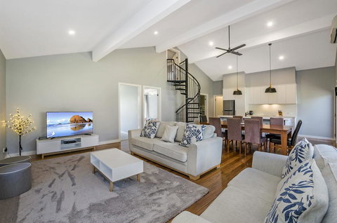 East Tempy - House Only - 2032 Olympic Games 0