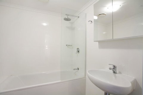 Edge 6/16 Clyde Street - 2032 Olympic Games 3