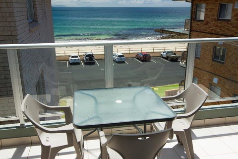 El Sandi, Unit 11, 14-18 North Street - 2032 Olympic Games 1