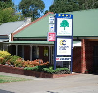 Elms Motor Inn